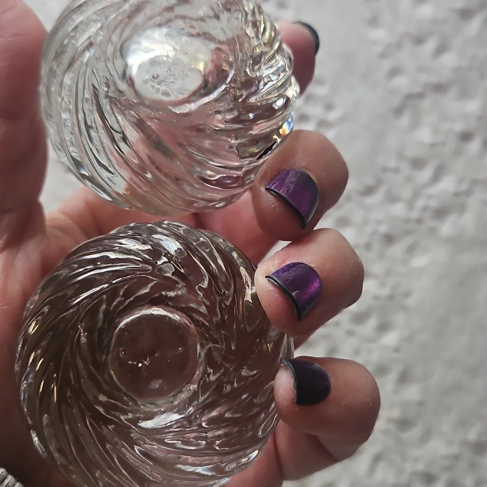 PartyLite Clear Swirled Glass Votive Holder Pair - Picture 4 of 4